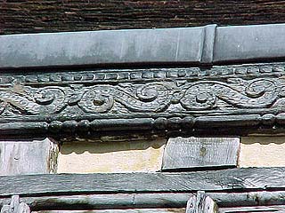 8 Palace Street - carving